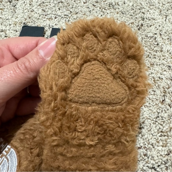 The North Face Baby Bear Suave Oso Mittens—0-6M - Picture 3 of 6